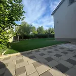 Apartment Cherry Garden